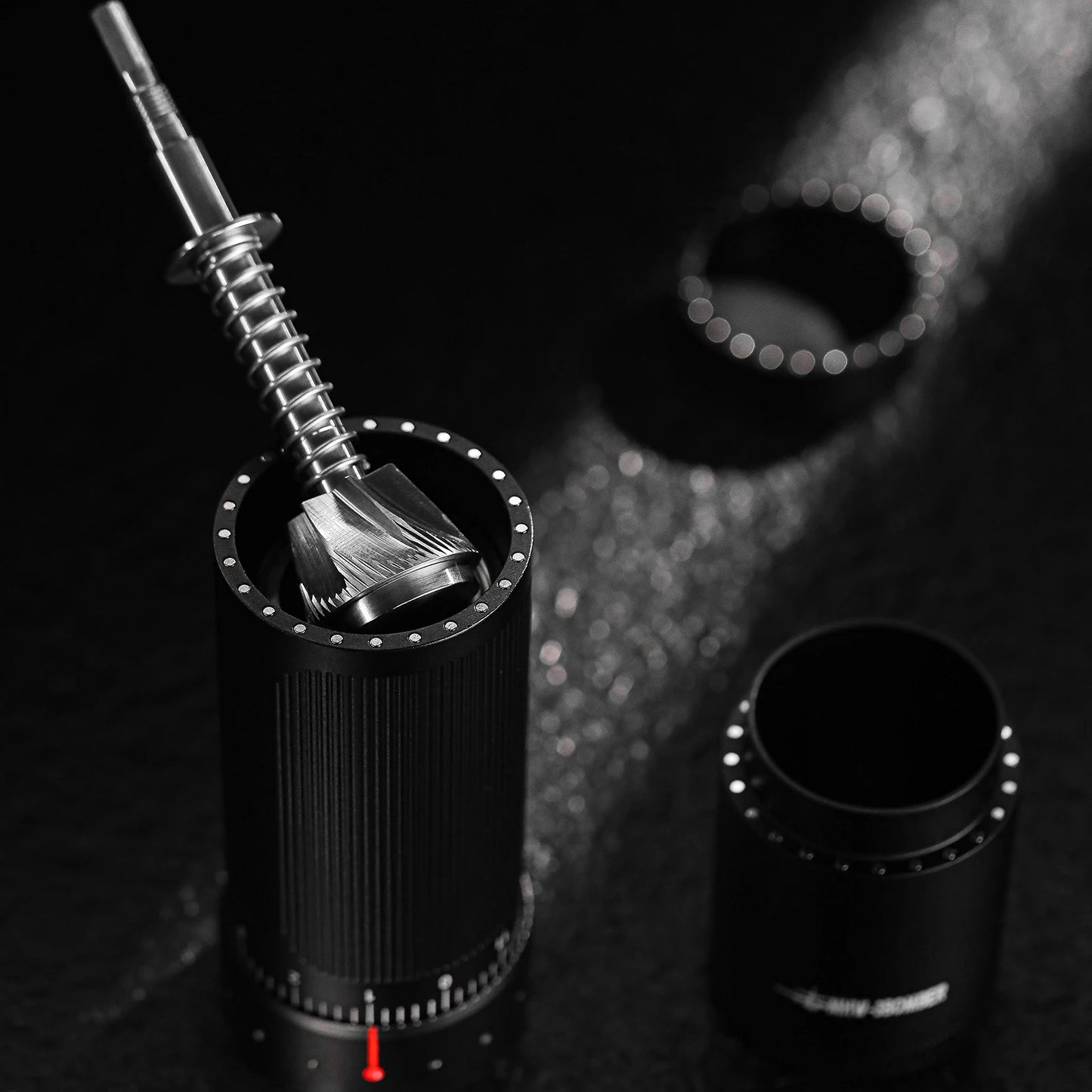 Externally Adjustable Coffee Grinder Manual Espresso Grinding Machine Portable